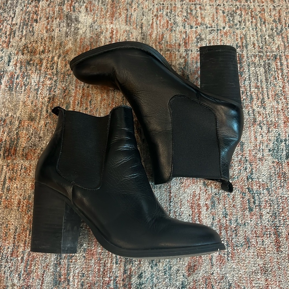Steve Madden black leather ankle boots